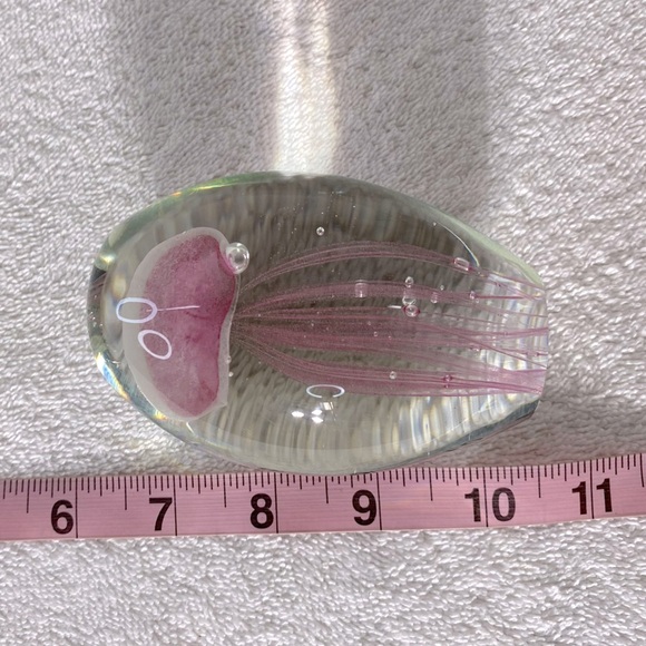Vintage 1951 Dynasty Gallery Pink Jellyfish Glass Art Paperweight - Picture 3 of 10